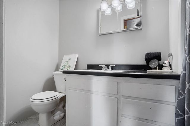 3079 W South Range Road, Columbiana, OH 44408