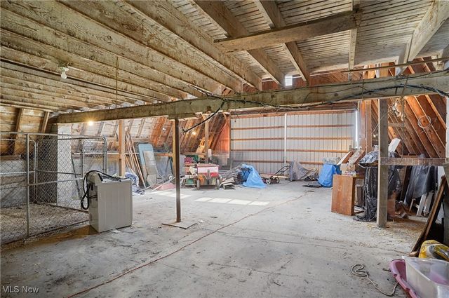 3079 W South Range Road, Columbiana, OH 44408