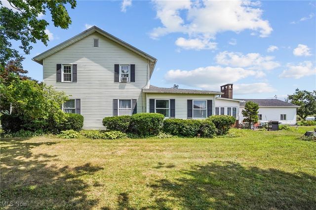 3079 W South Range Road, Columbiana, OH 44408