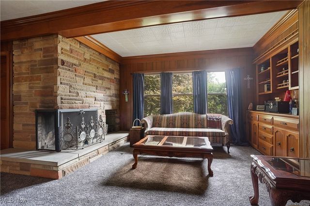 3079 W South Range Road, Columbiana, OH 44408