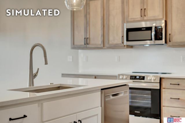 10514 Majestic Lane, Lincoln, NE 68527