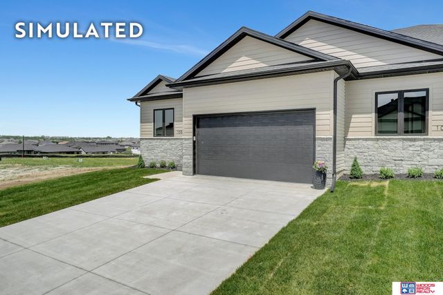 10514 Majestic Lane, Lincoln, NE 68527