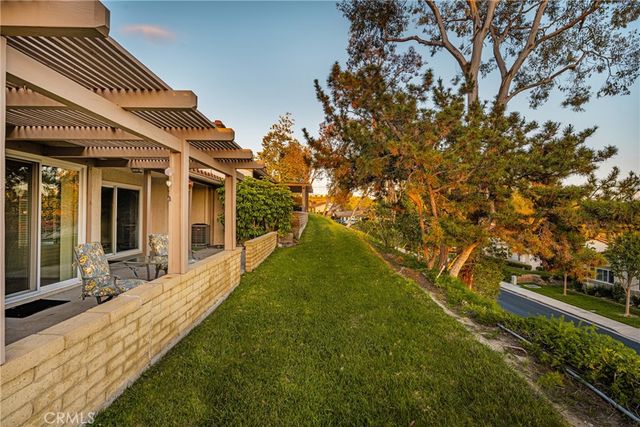 28052 Via Herrera, Mission Viejo, CA 92692