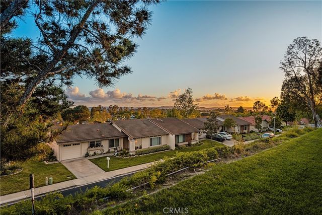 28052 Via Herrera, Mission Viejo, CA 92692