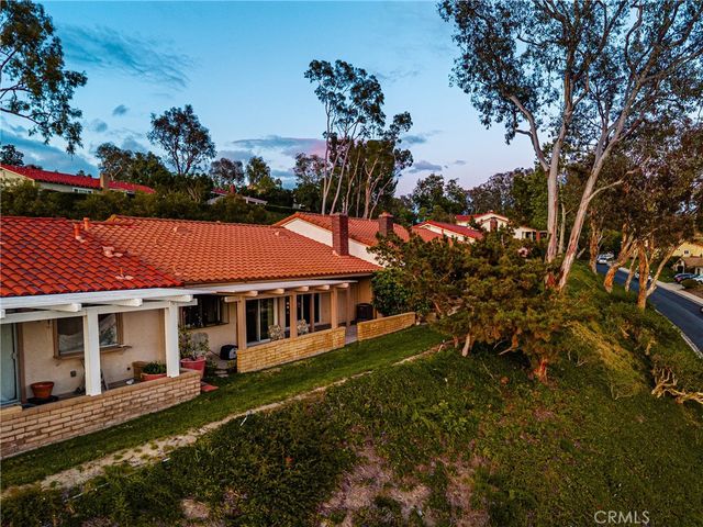 28052 Via Herrera, Mission Viejo, CA 92692