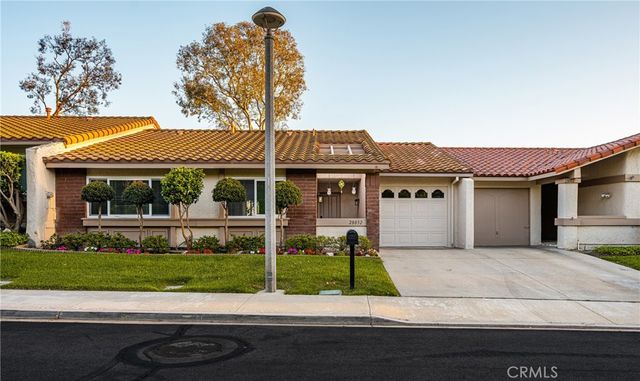 28052 Via Herrera, Mission Viejo, CA 92692