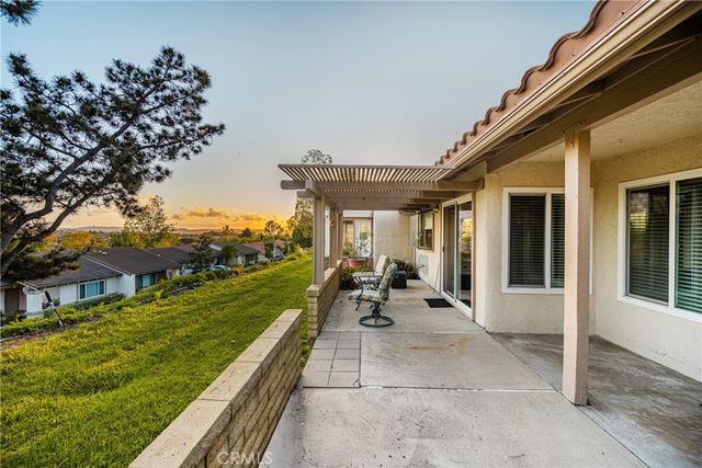 28052 Via Herrera, Mission Viejo, CA 92692