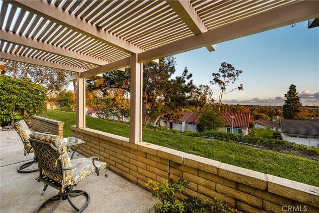 28052 Via Herrera, Mission Viejo, CA 92692