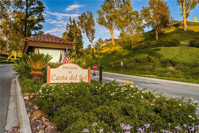 28052 Via Herrera, Mission Viejo, CA 92692