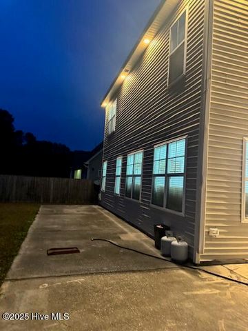 405 Savannah Drive, Jacksonville, NC 28546