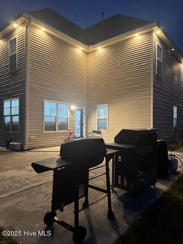 405 Savannah Drive, Jacksonville, NC 28546