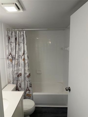 1740 NW N River Dr 325, Miami, FL 33125