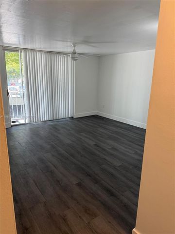 1740 NW N River Dr 325, Miami, FL 33125