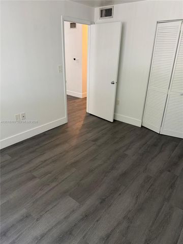 1740 NW N River Dr 325, Miami, FL 33125
