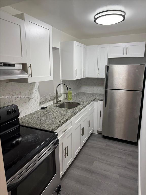 1740 NW N River Dr 325, Miami, FL 33125