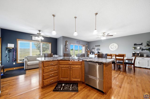 5919 NE Shaffer RD, Topeka, KS 66617