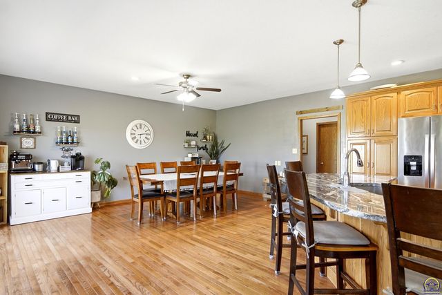 5919 NE Shaffer RD, Topeka, KS 66617
