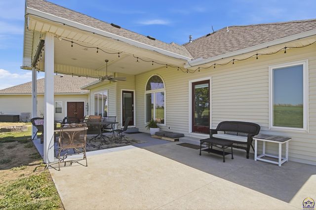 5919 NE Shaffer RD, Topeka, KS 66617
