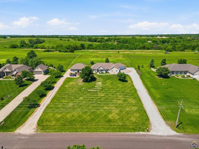 5919 NE Shaffer RD, Topeka, KS 66617