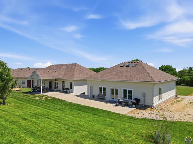 5919 NE Shaffer RD, Topeka, KS 66617