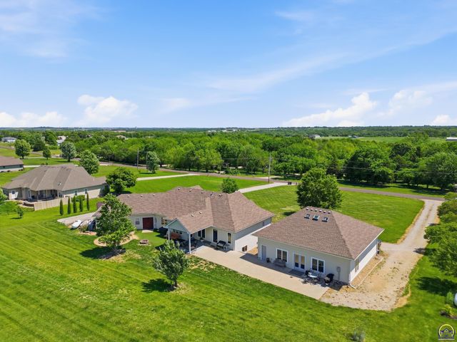 5919 NE Shaffer RD, Topeka, KS 66617