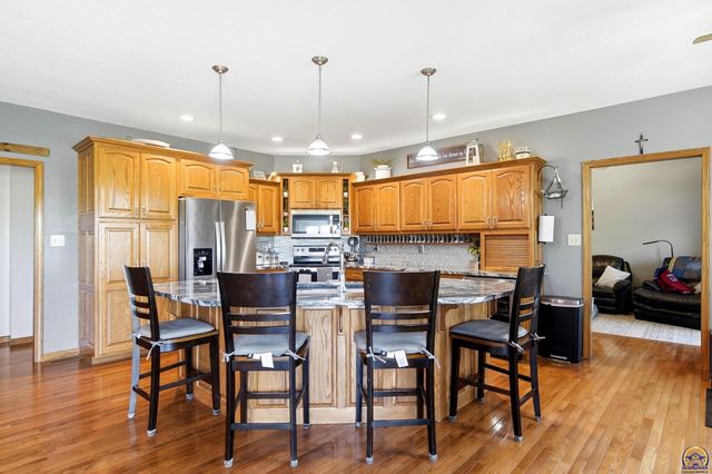 5919 NE Shaffer RD, Topeka, KS 66617