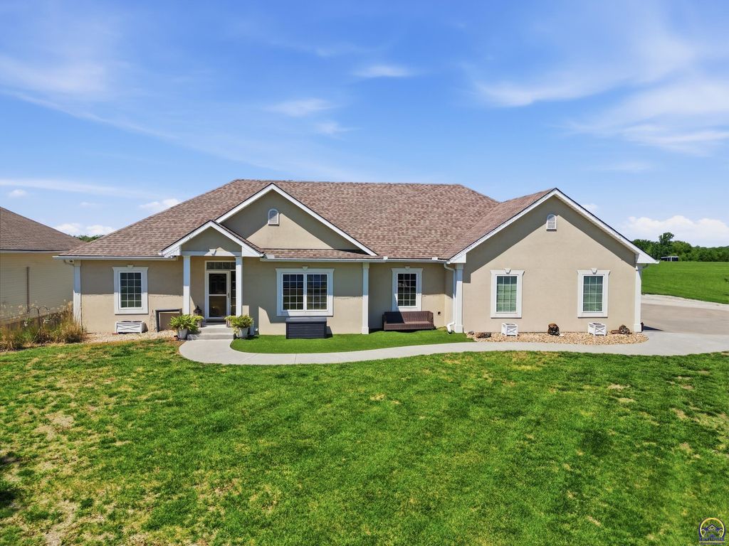 5919 NE Shaffer RD, Topeka, KS 66617