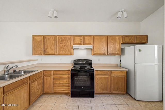 32 N Eaton Place, Chandler, AZ 85226
