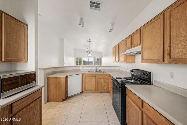 32 N Eaton Place, Chandler, AZ 85226