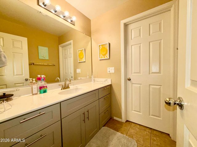 3230 E ROCHELLE Street, Mesa, AZ 85213