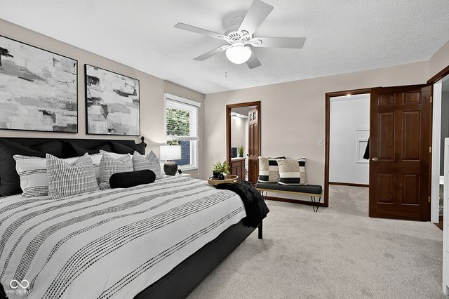 1336 S Heron Drive E, New Palestine, IN 46163