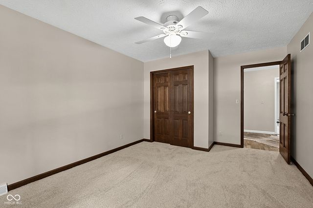 1336 S Heron Drive E, New Palestine, IN 46163