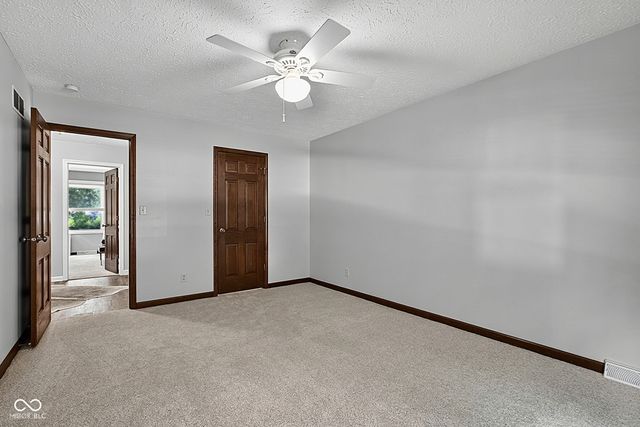 1336 S Heron Drive E, New Palestine, IN 46163