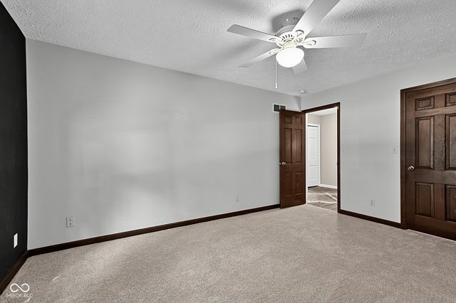 1336 S Heron Drive E, New Palestine, IN 46163