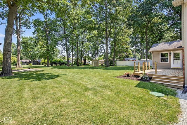 1336 S Heron Drive E, New Palestine, IN 46163