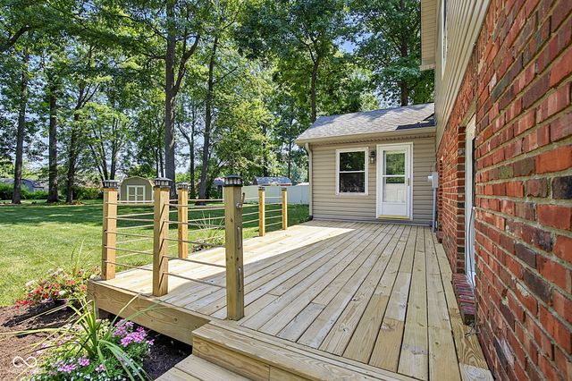 1336 S Heron Drive E, New Palestine, IN 46163