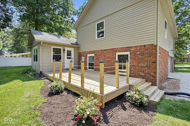 1336 S Heron Drive E, New Palestine, IN 46163