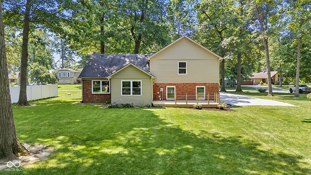 1336 S Heron Drive E, New Palestine, IN 46163