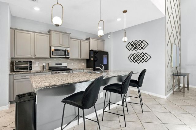 7400 OAKMOSS LOOP, Davenport, FL 33837