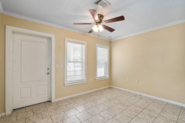 40 Horseshoe Ln Lane, Freeport, FL 32439