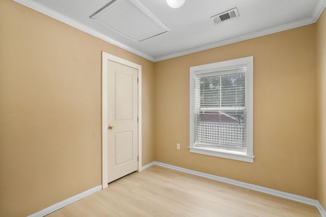 40 Horseshoe Ln Lane, Freeport, FL 32439