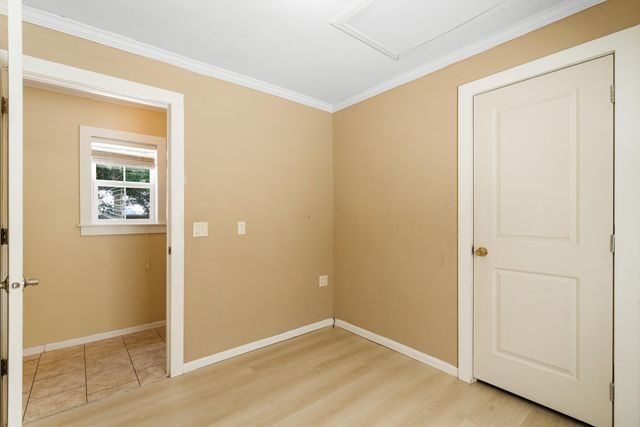 40 Horseshoe Ln Lane, Freeport, FL 32439