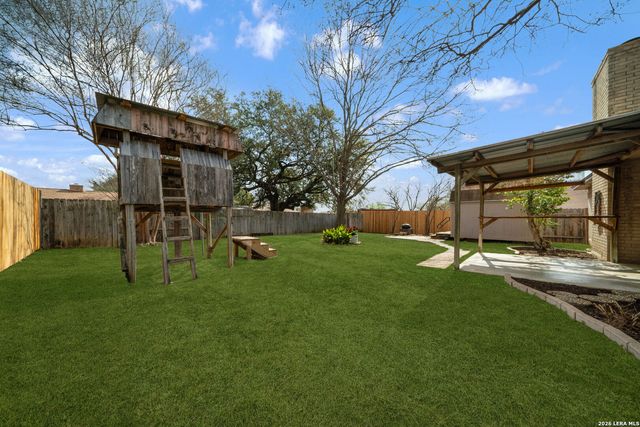 190 High Oak, Universal City, TX 78148