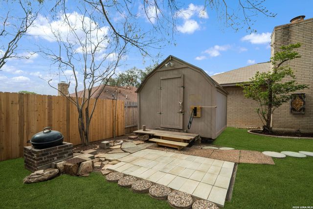 190 High Oak, Universal City, TX 78148