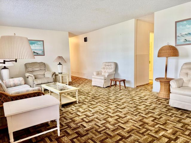 1397 Lake Drive W, Okeechobee, FL 34974