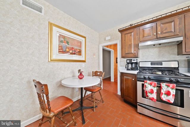 21 HILLCREST AVE, Collingswood, NJ 08108
