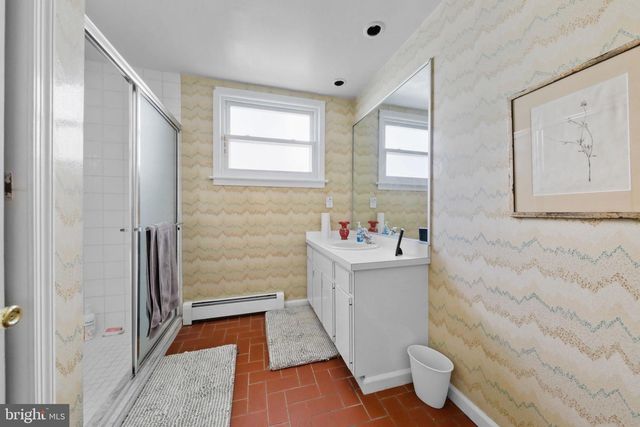 21 HILLCREST AVE, Collingswood, NJ 08108
