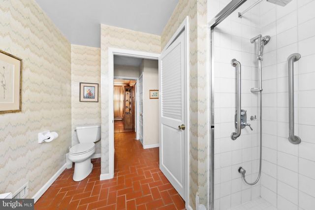 21 HILLCREST AVE, Collingswood, NJ 08108