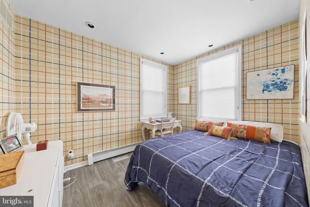 21 HILLCREST AVE, Collingswood, NJ 08108