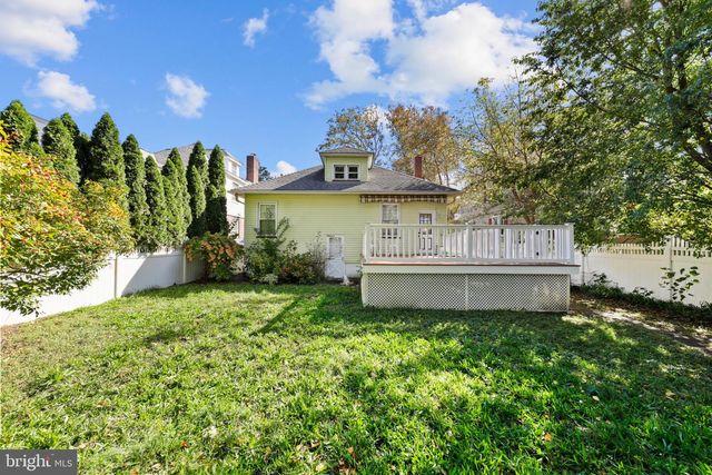 21 HILLCREST AVE, Collingswood, NJ 08108